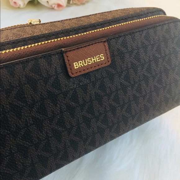 Michael Kors Cosmetic make-up & brushes pouch - Picture 6 of 11